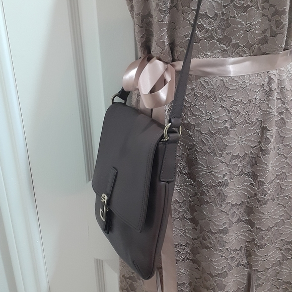 Coach - Picture 5 of 9